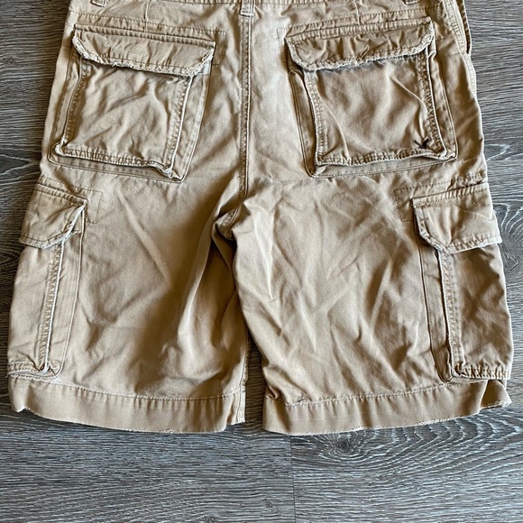 American Eagle Cargo shorts Size 32 tan - Picture 4 of 4